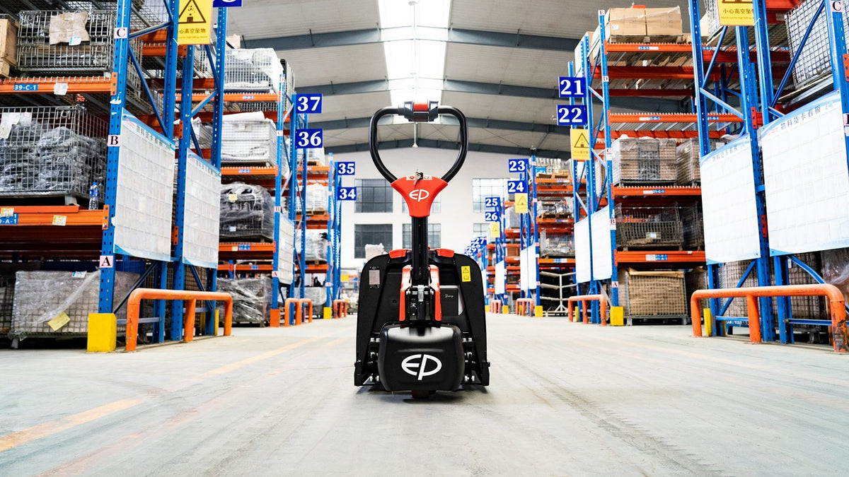 Pim Labger EP F4 - Elektrischer Gabelhubwagen 1.5t – stapleronline.at